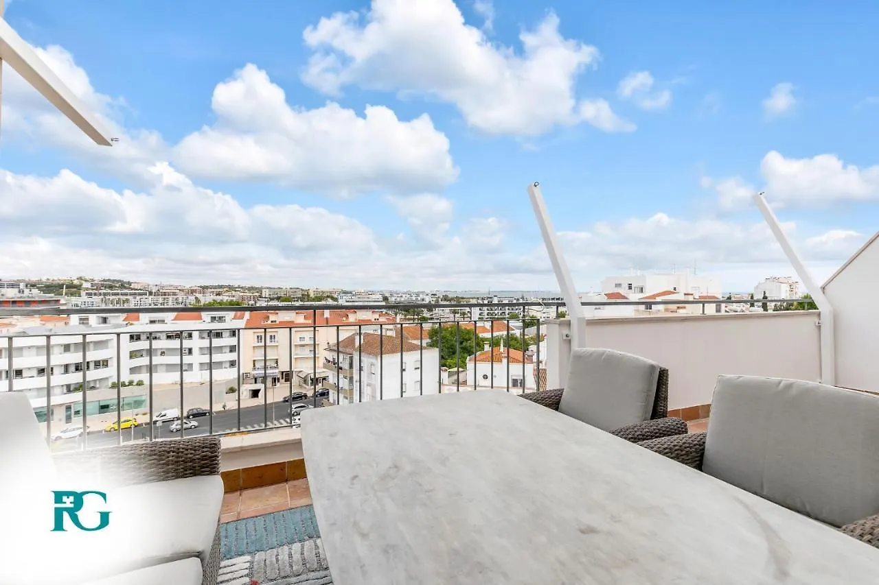 Luxury Penthouse Near City Center #1933 Lagos Apartment