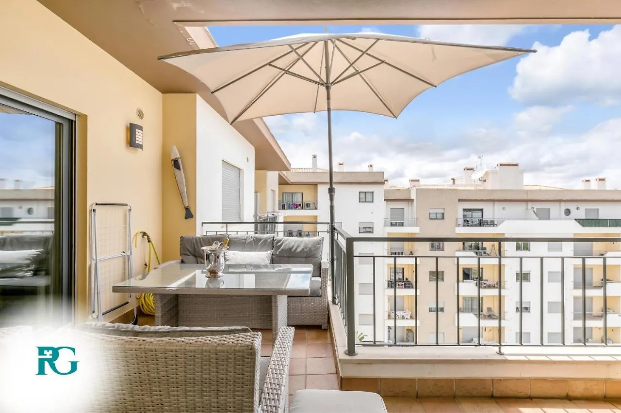 Luxury Penthouse Near City Center #1933 Lagos Apartment