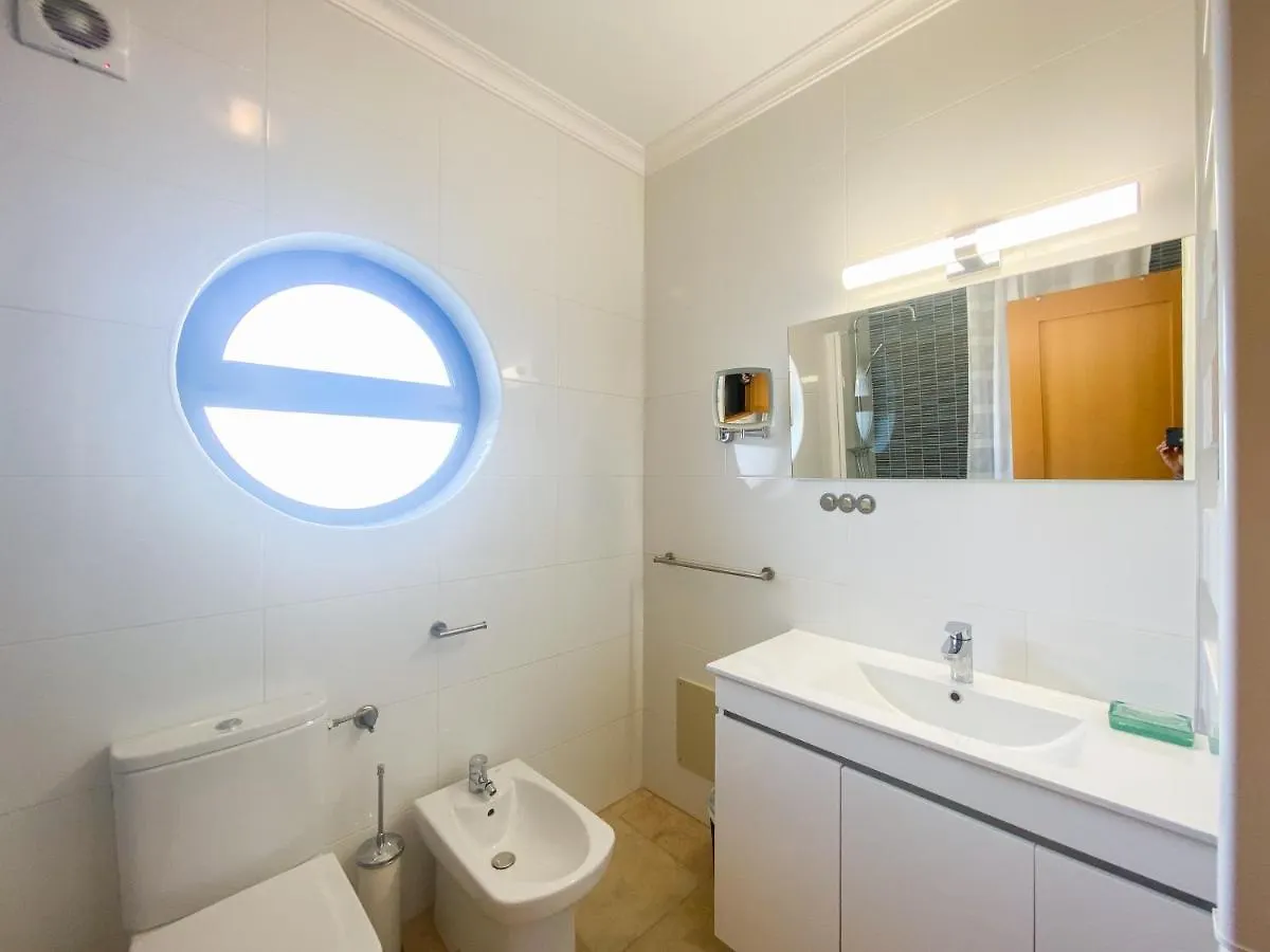 Luxury Penthouse Near City Center #1933 Lagos Apartment